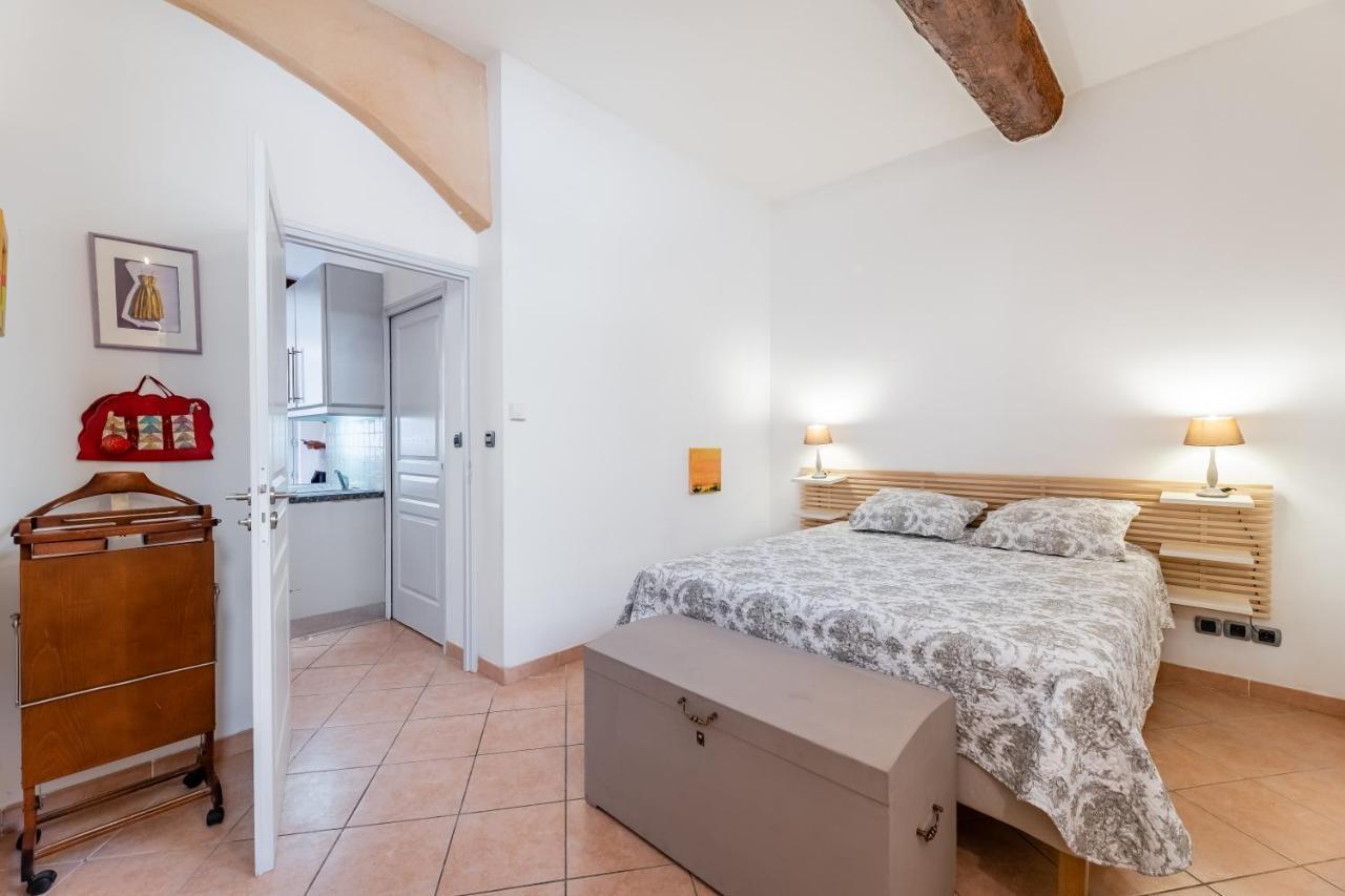 Ferienwohnung Droit Au Port Par Dodo-A-Cassis Exterior foto