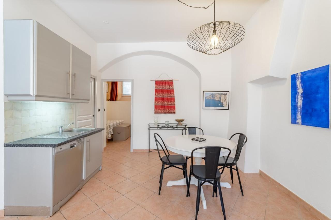 Ferienwohnung Droit Au Port Par Dodo-A-Cassis Exterior foto